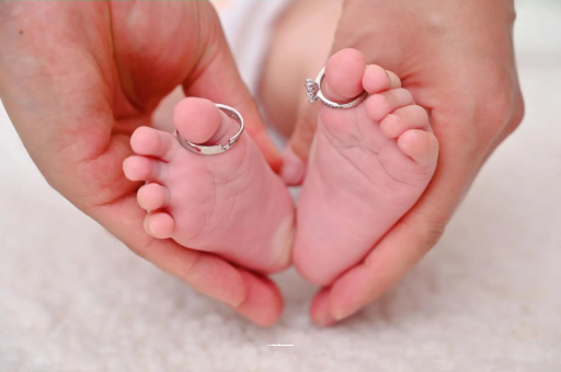 阳春宝宝打喷嚏发烧